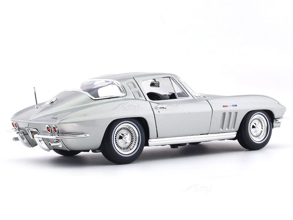 1965 Chevrolet Corvette 1/18