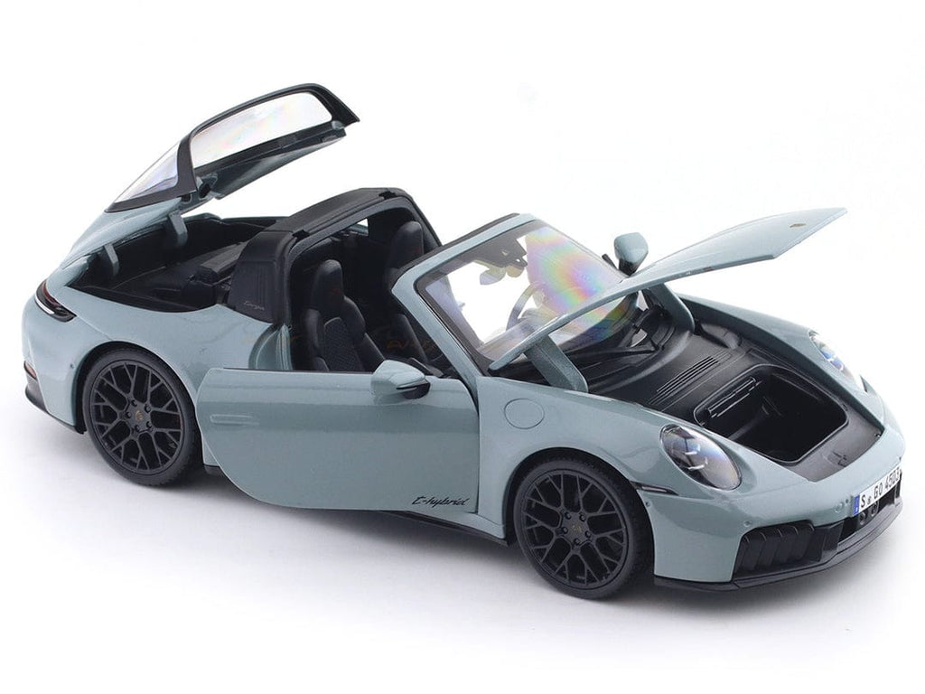 Porsche 911 Targa 4 GTS (992.2) 1/18